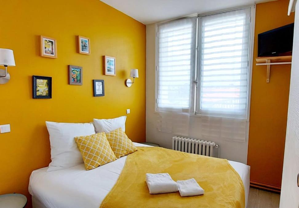 Hotel La Croisette & Restaurant Bistrot Gantier En Centre Ville Royan Luaran gambar